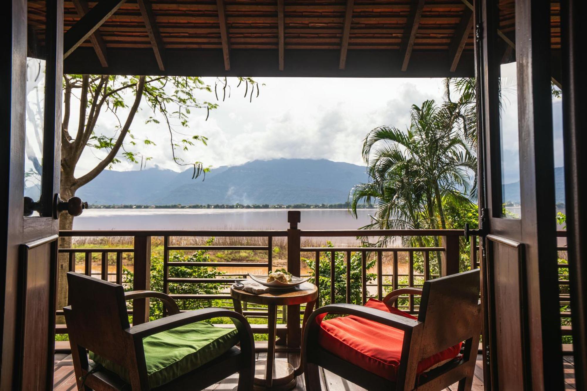 La Folie Lodge Champasak Exteriör bild