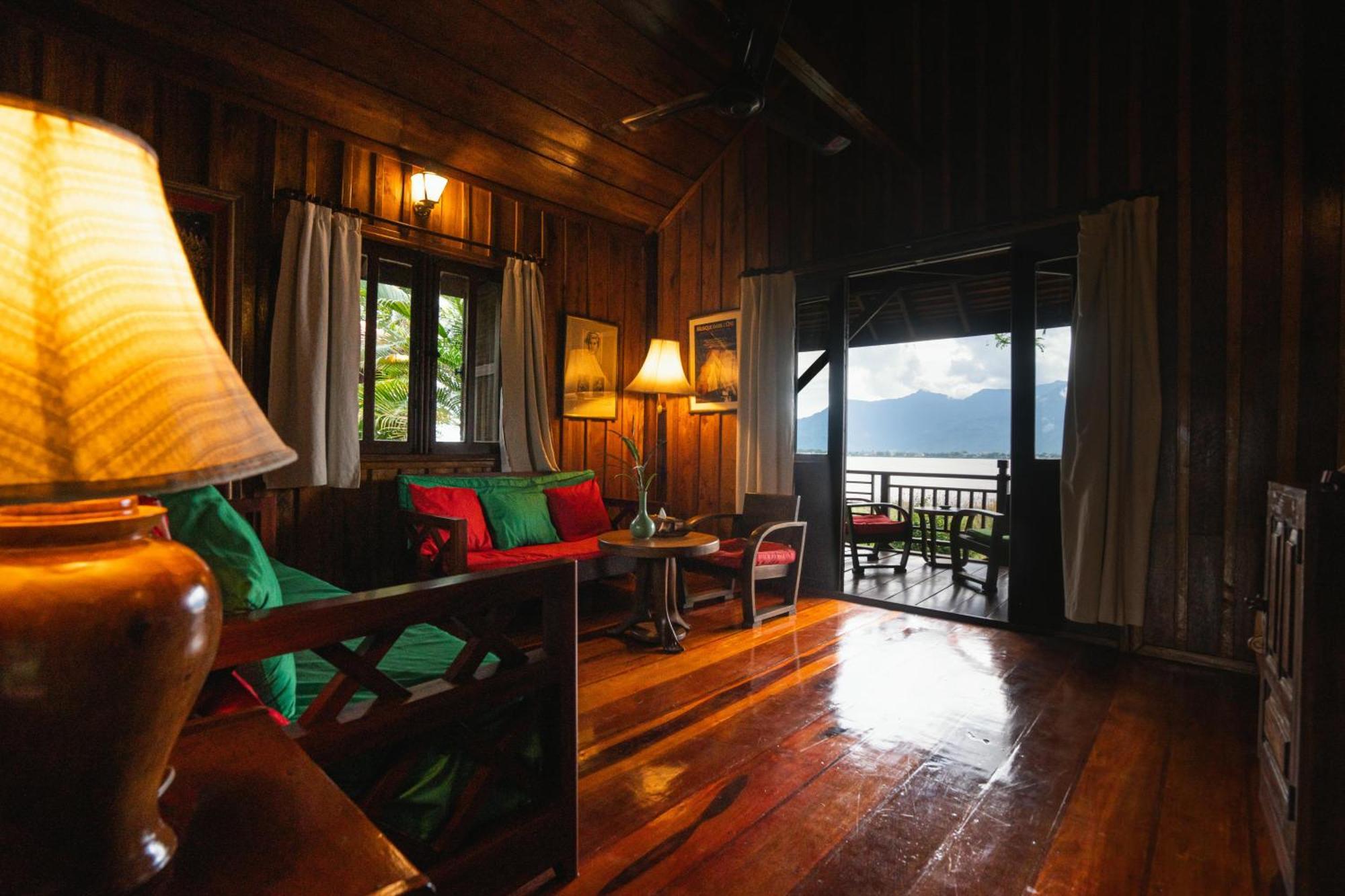La Folie Lodge Champasak Exteriör bild
